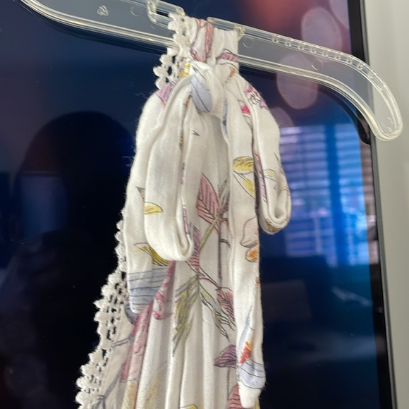 🏝️ >L.A. HEARTS> Small Shorts Romper. Great as a beach cover-up! - Picture 4 of 8